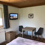 Haus Fernsebner Apartamento *